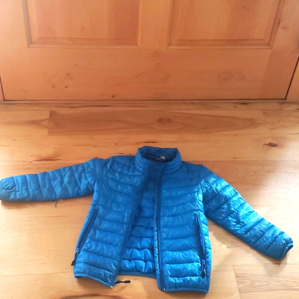 Blue Boulder Gear size 6 warm, light, packable jacket